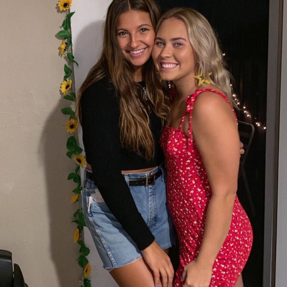 Meet your Posher, Nora